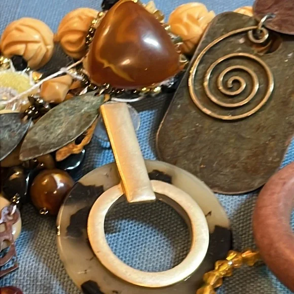 Neutral tone craft and repurpose lot - Picture 12 of 13